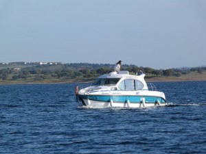 Barco-casa de Amieira Marina en el Lago Alqueva - Alentejo, Portugal