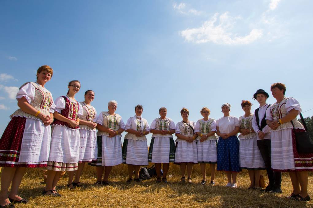 15-tenue-folklore-hongrois
