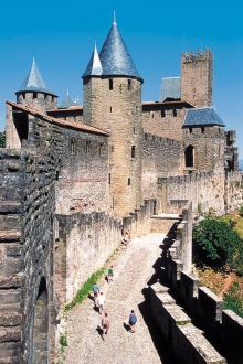 Remparts de la cité de Carcassonne - Canal du midi